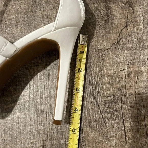 INC - White - Studded Goring Ankle Strap Syndia Pointed Toe Stilettos - Size 10M - Picture 10 of 10